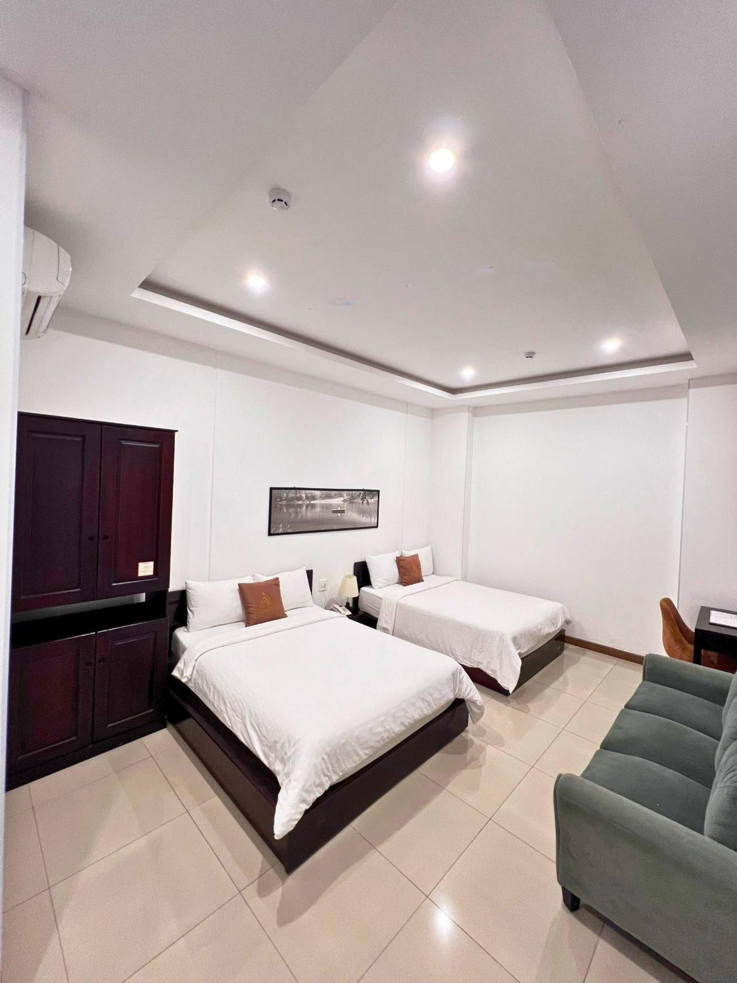 Phuong Dong Hotel And Apartment Quy Nhon Exterior photo